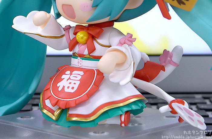 Good Smile Company Character Vocal Series 01: Hatsune Miku Maneki Miku Ver. Nendoroid Doll - P-REX Hobby