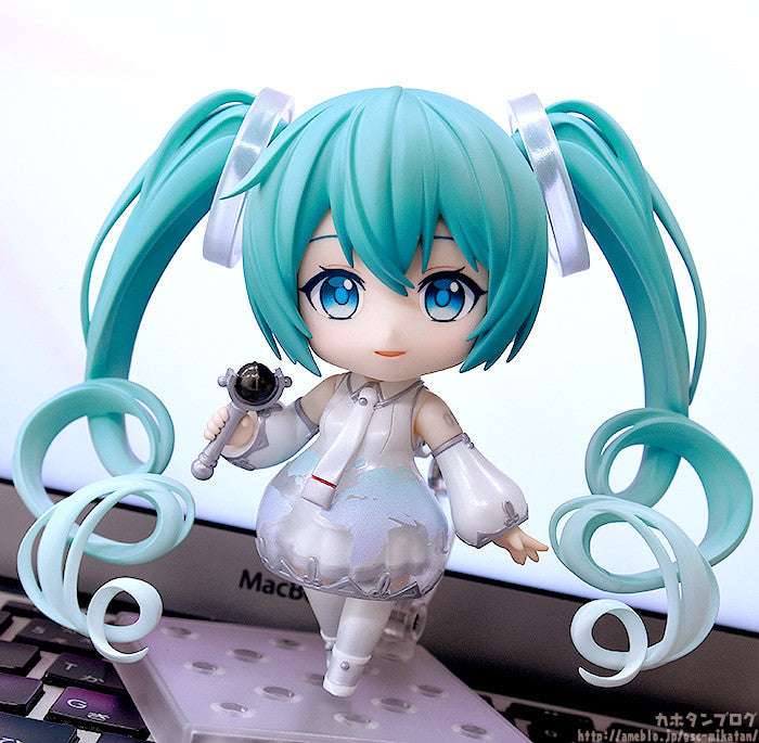 Good Smile Company Character Vocal Series 01: Hatsune Miku Series Miku Expo 2021 Ver. Nendoroid Doll