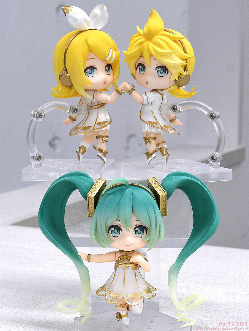 Good Smile Company Character Vocal Series 02: Kagamine Rin/Len Series Len Symphony 2022 Ver. Nendoroid Doll