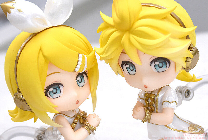 Good Smile Company Character Vocal Series 02: Kagamine Rin/Len Series Len Symphony 2022 Ver. Nendoroid Doll