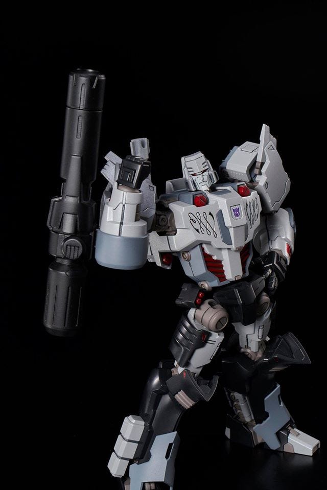 Flame Toys Megatron IDW (Decepticon Ver) 'Transformers' Furai Model