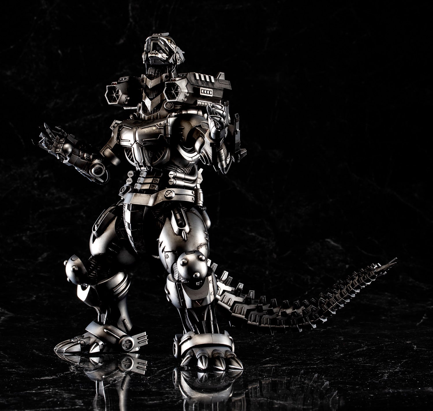 Aoshima Mechagodzilla KIRYU Heavy Armor (9.45 Inch approx)