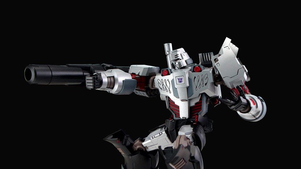 Flame Toys Megatron IDW (Decepticon Ver) 'Transformers' Furai Model