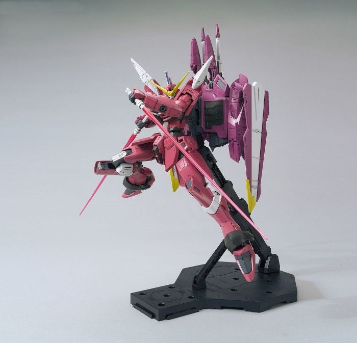 BANDAI Hobby MG 1/100 Justice Gundam