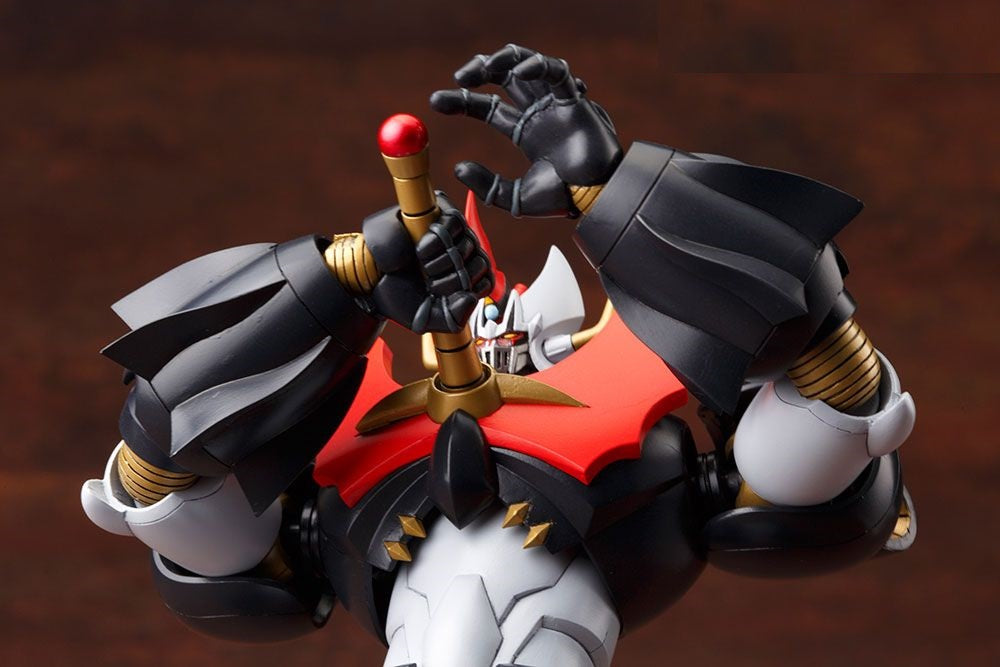 Kotobukiya Mazinger Z - Mazinkaiser (9.06 Inch Tall approx) Full Action Model Kit